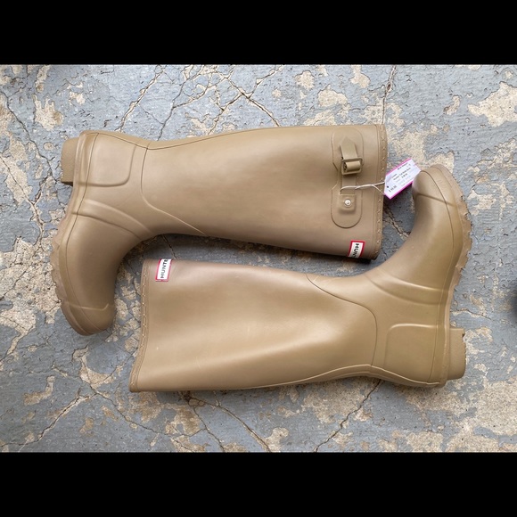 Hunter Matte Tall Boots Taupe | Size 10 - Picture 1 of 4